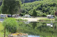 Pielachtal Camping - Stellplätze mit Blick auf den See