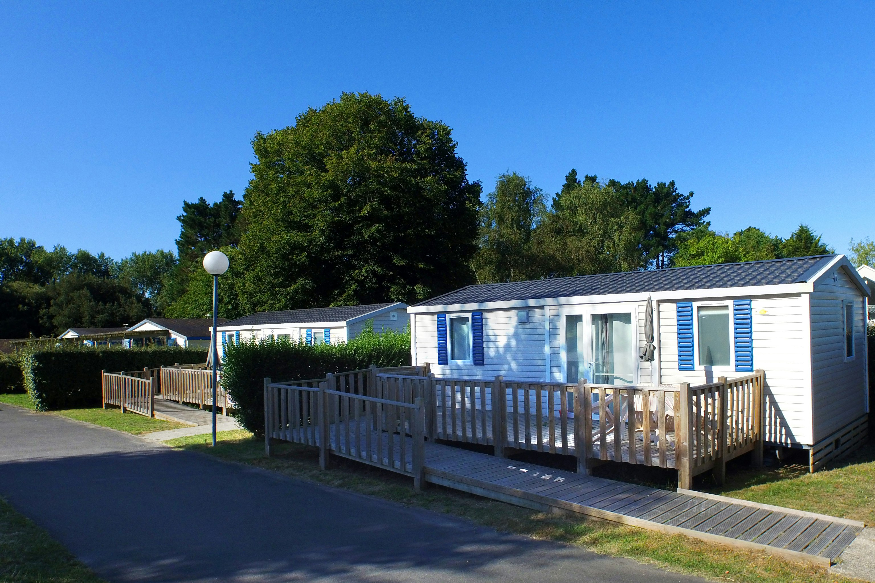 Piriac-sur-Mer Bretagne Sud VVF Piriac-sur-Mer Bretagne Sud - Mobilheim mit Terrasse auf dem Campingplatz