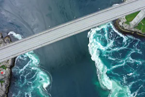 PlusCamp Saltstraumen - Luftaufnahme der Brücke über dem Saltstraumen