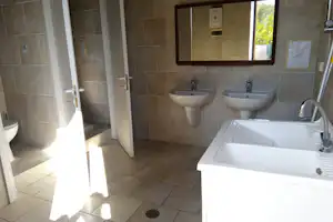 Podere Mulinaccio - Innenansicht des Sanitärgebäudes