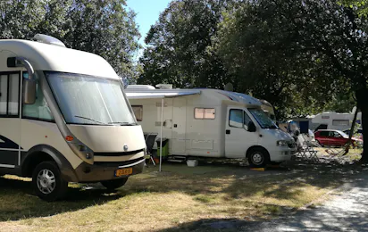 Camping Iron Gate Marina 3B