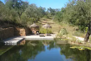 Portugal Nature Lodge - Naturbadeteich auf dem Campingplatz