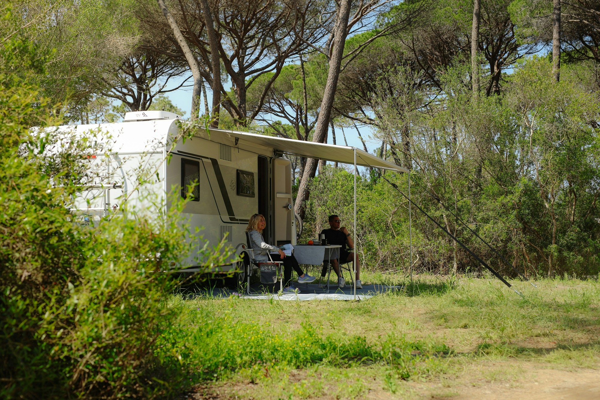 PuntAla Camp & Resort - Standplätze im Grünen auf dem Campingplatz