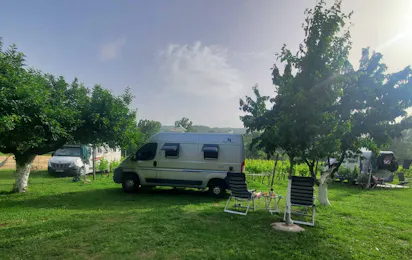 Purple Eye Estate – Camp & Winery