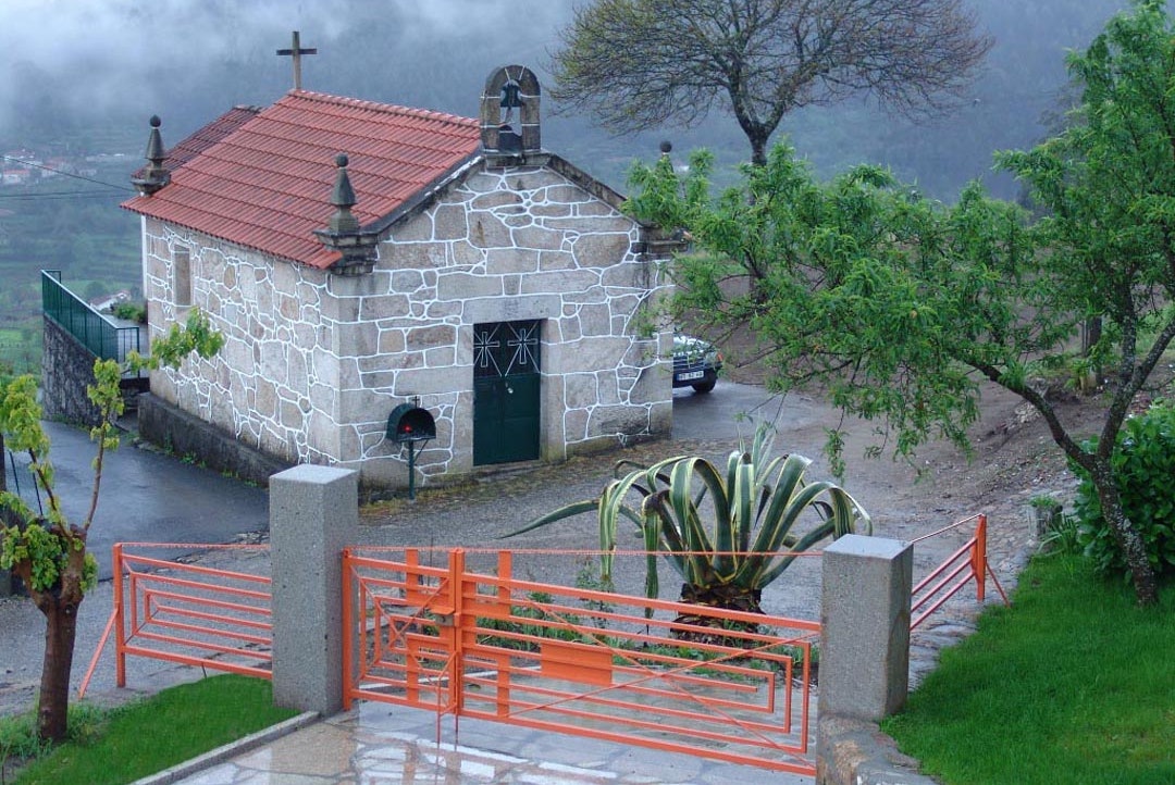 Quinta Santa Marinha - Kapelle am Eingang des Campingplatzes