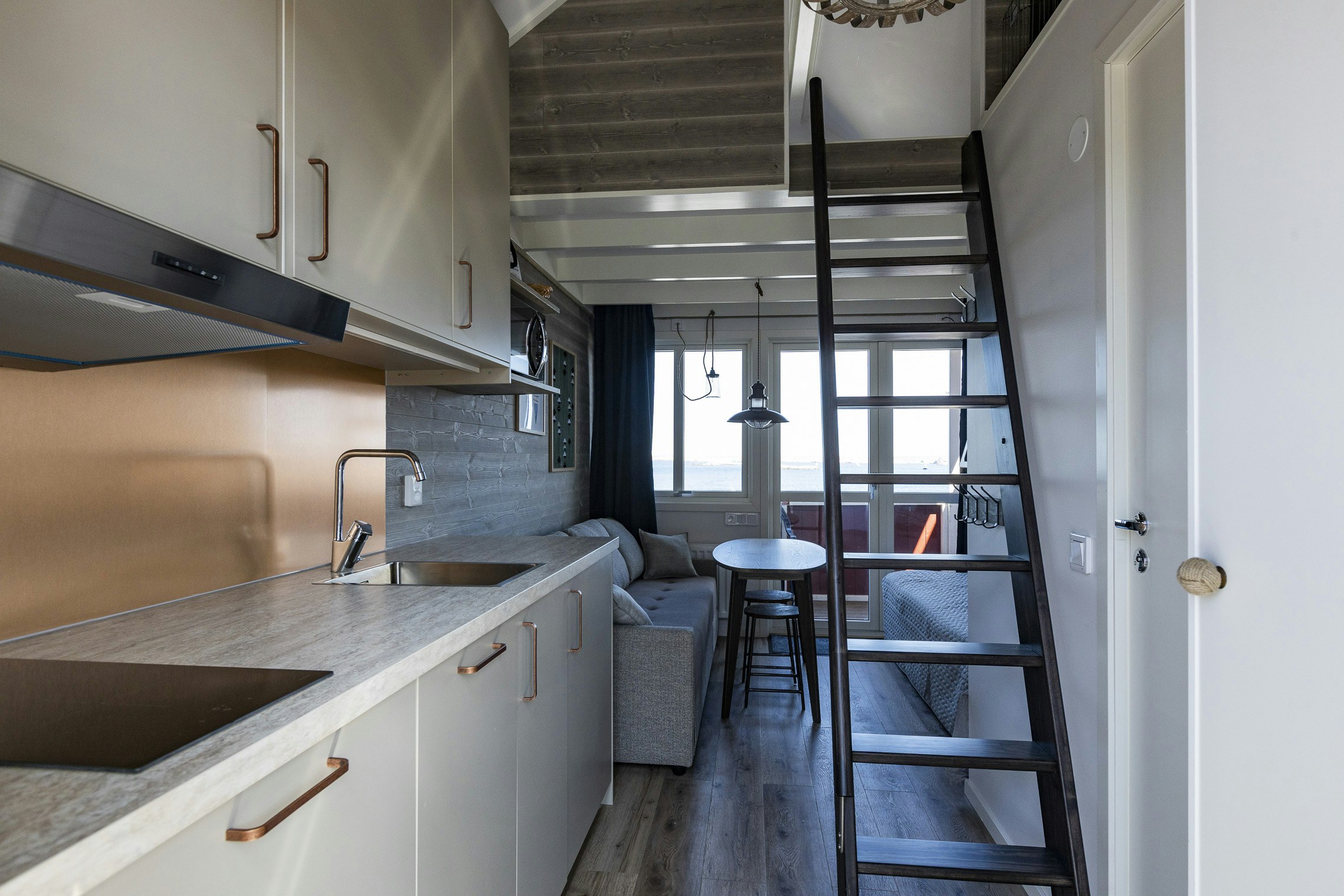 Ramsvik Stugby & Camping - Innenansicht zweistöckiges Mobilheim