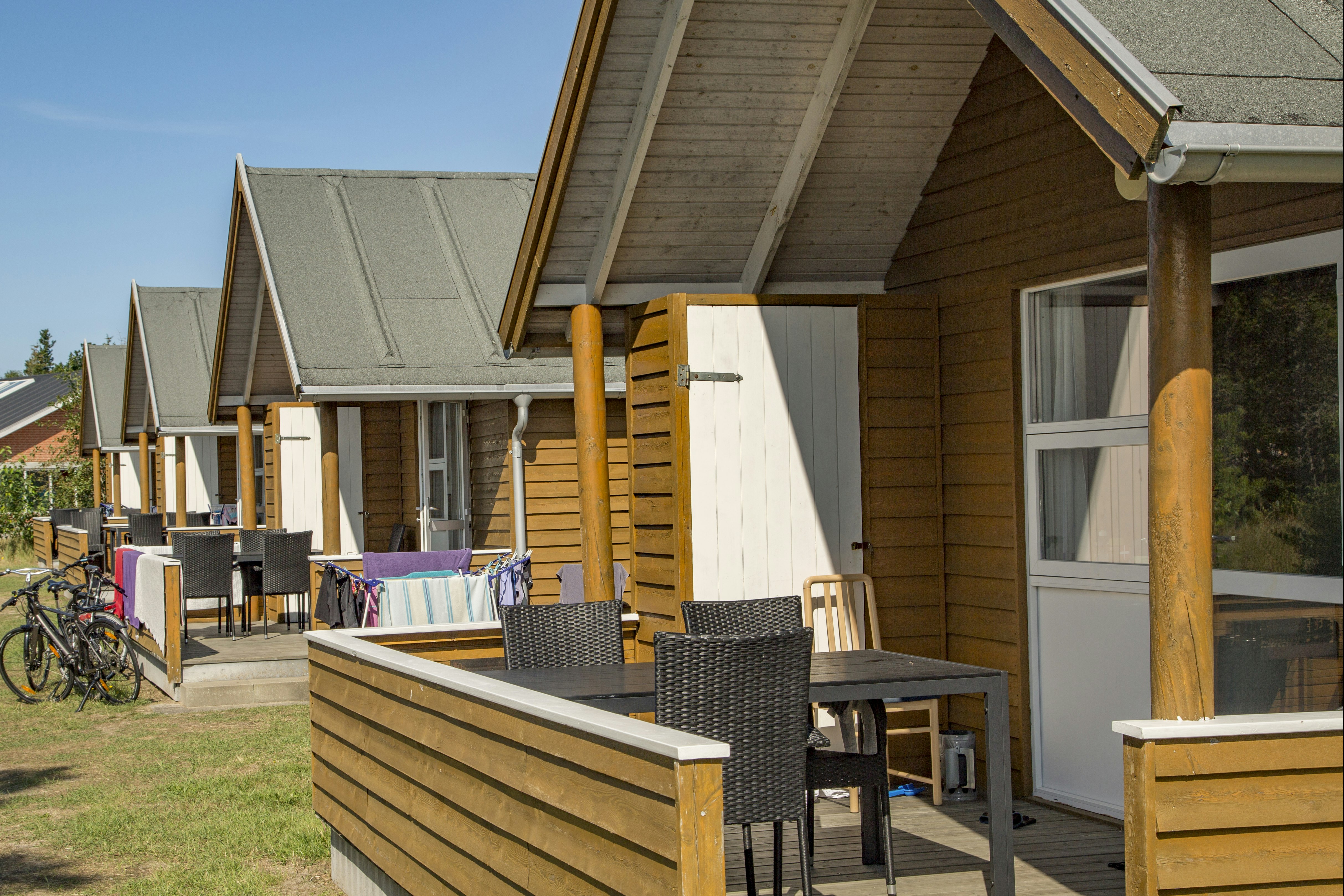 Råbjerg Mile  - Mobilheime mit Veranda auf dem Campingplatz