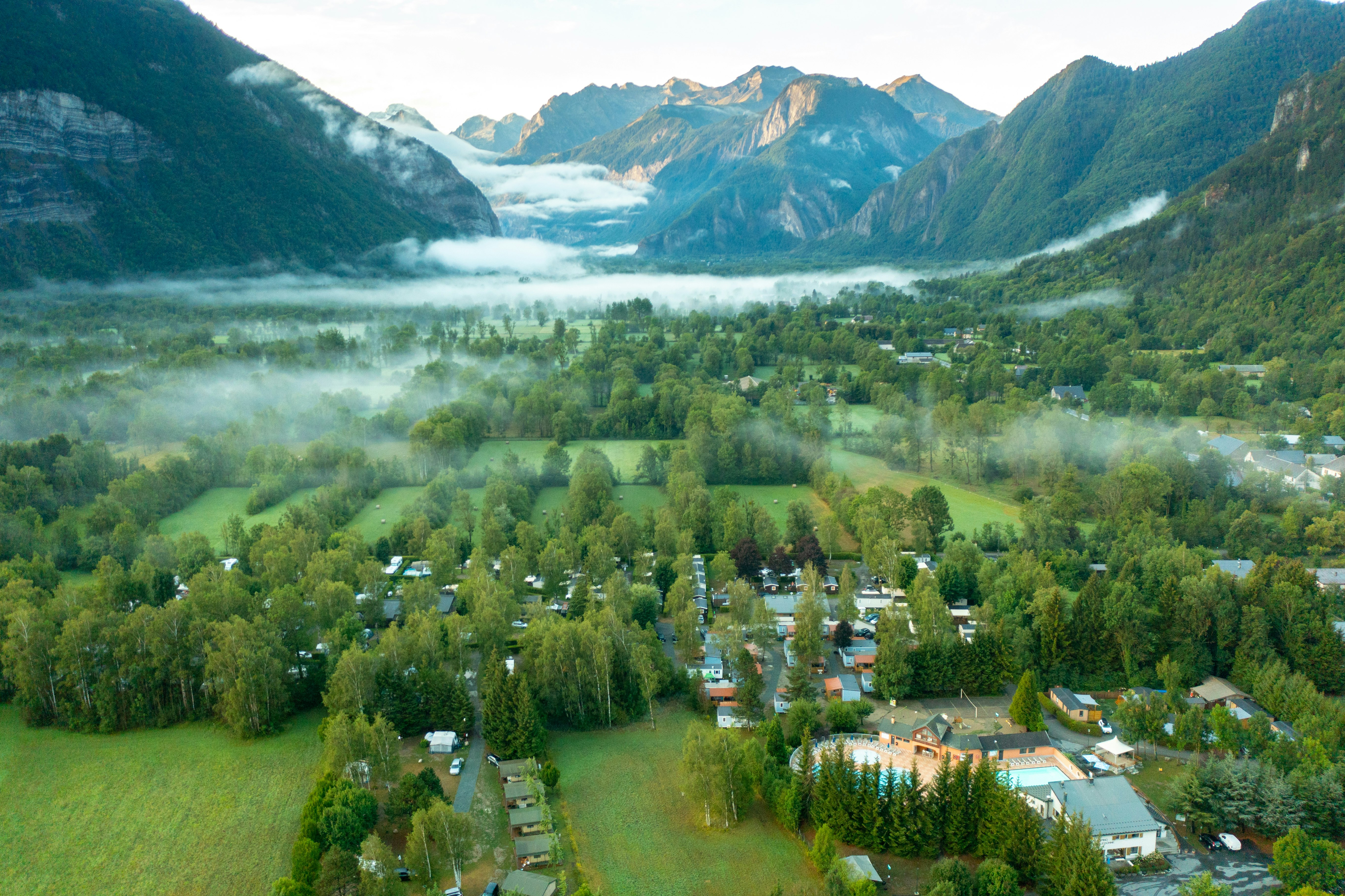 RCN-Camping Belledonne  - Campingplatz aus der Vogelperspektive