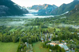 RCN-Camping Belledonne - Campingplatz aus der Vogelperspektive