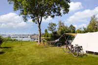 RCN Camping De Potten - Campingbereich für Zelte mit Blick auf das Sneekermeer