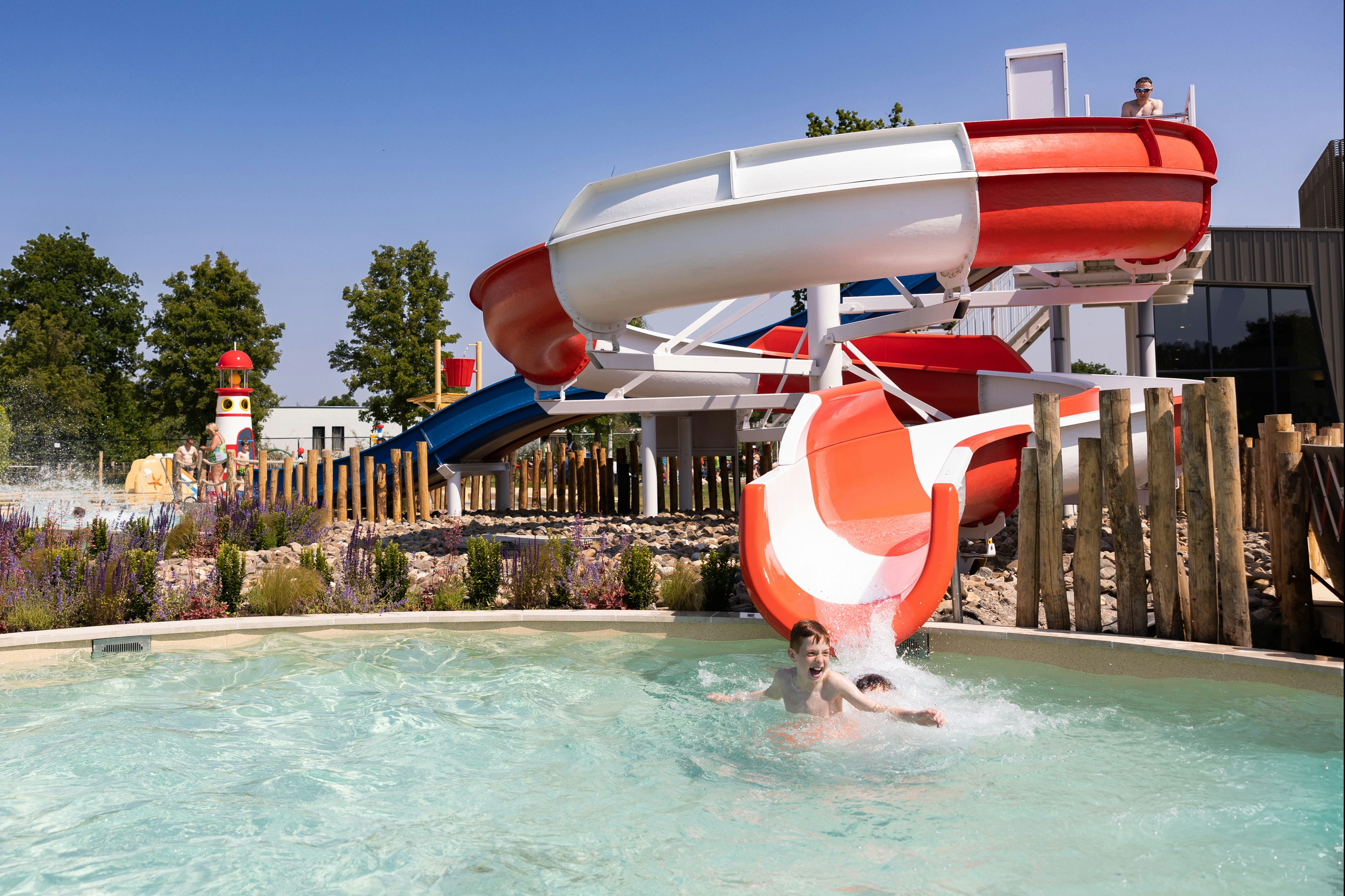 RCN Camping De Schotsman  - Rutschen im Wasserpark des Campingplatzes