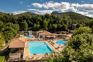RCN-Camping La Bastide en Ardèche - Freibad auf dem Campingplatz