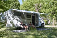 RCN-Camping La Bastide en Ardèche - Standplätze auf dem Campingplatz