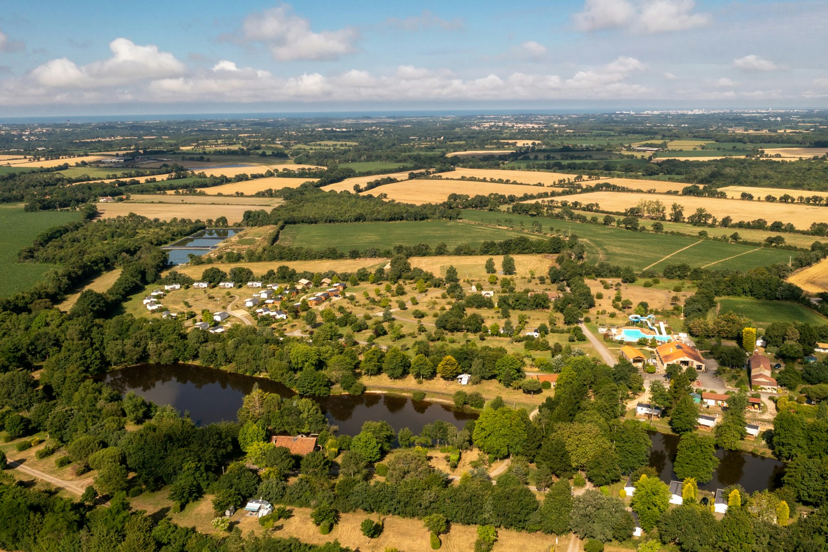 RCN Camping La Ferme du Latois  - Luftaufnahme des Campingplatzes