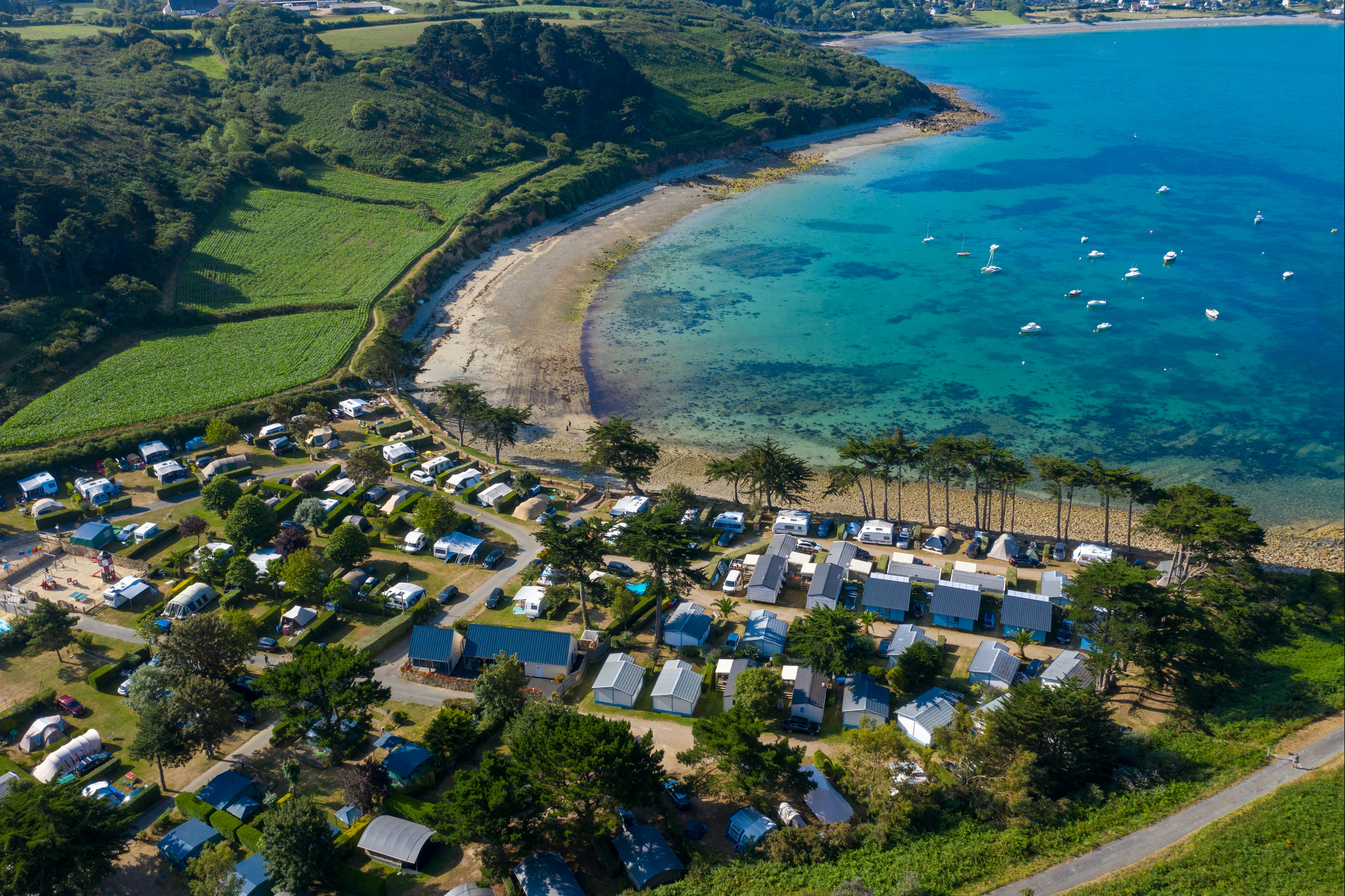RCN Camping Port l'Épine  - Luftaufnahme des Campingplatzes am Strand