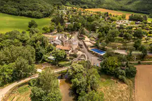 RCN-Camping Val de Cantobre - Luftaufnahme des Campingplatzes