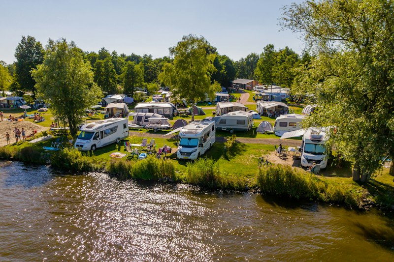 Vakantiepark Bergumermeer (foto 1, bron: ANWB Camping)