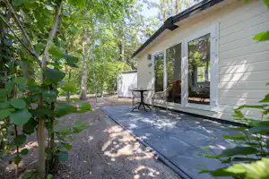 Recreatiepark De Paalberg - Mobilheim mit Terrasse auf dem Campingplatz