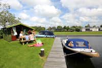RecreatiePark Aalsmeer - Mobilheim mit Blick auf das Wasser