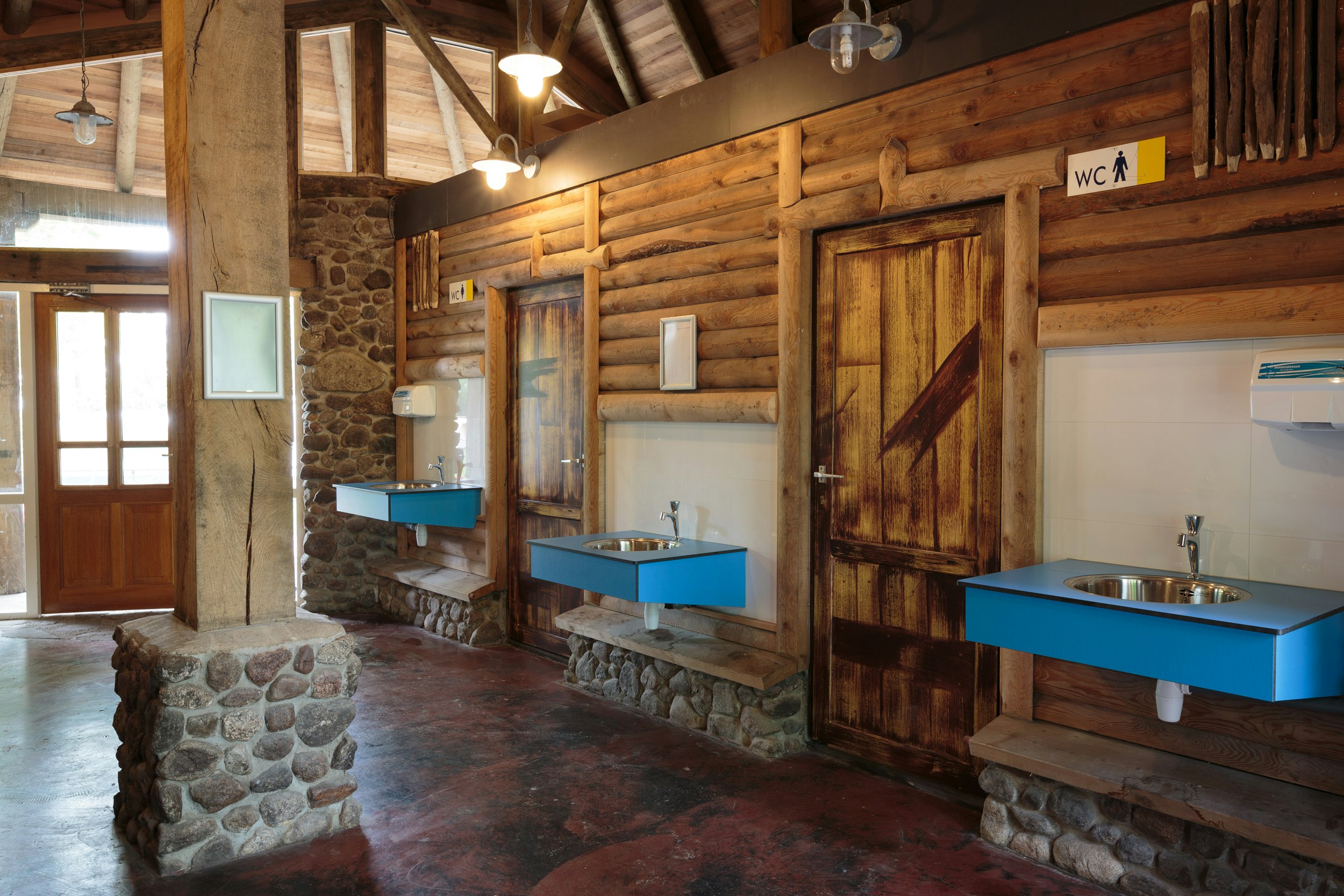 Recreatiepark Ermerstrand  - Innenansicht des Sanitärgebäudes