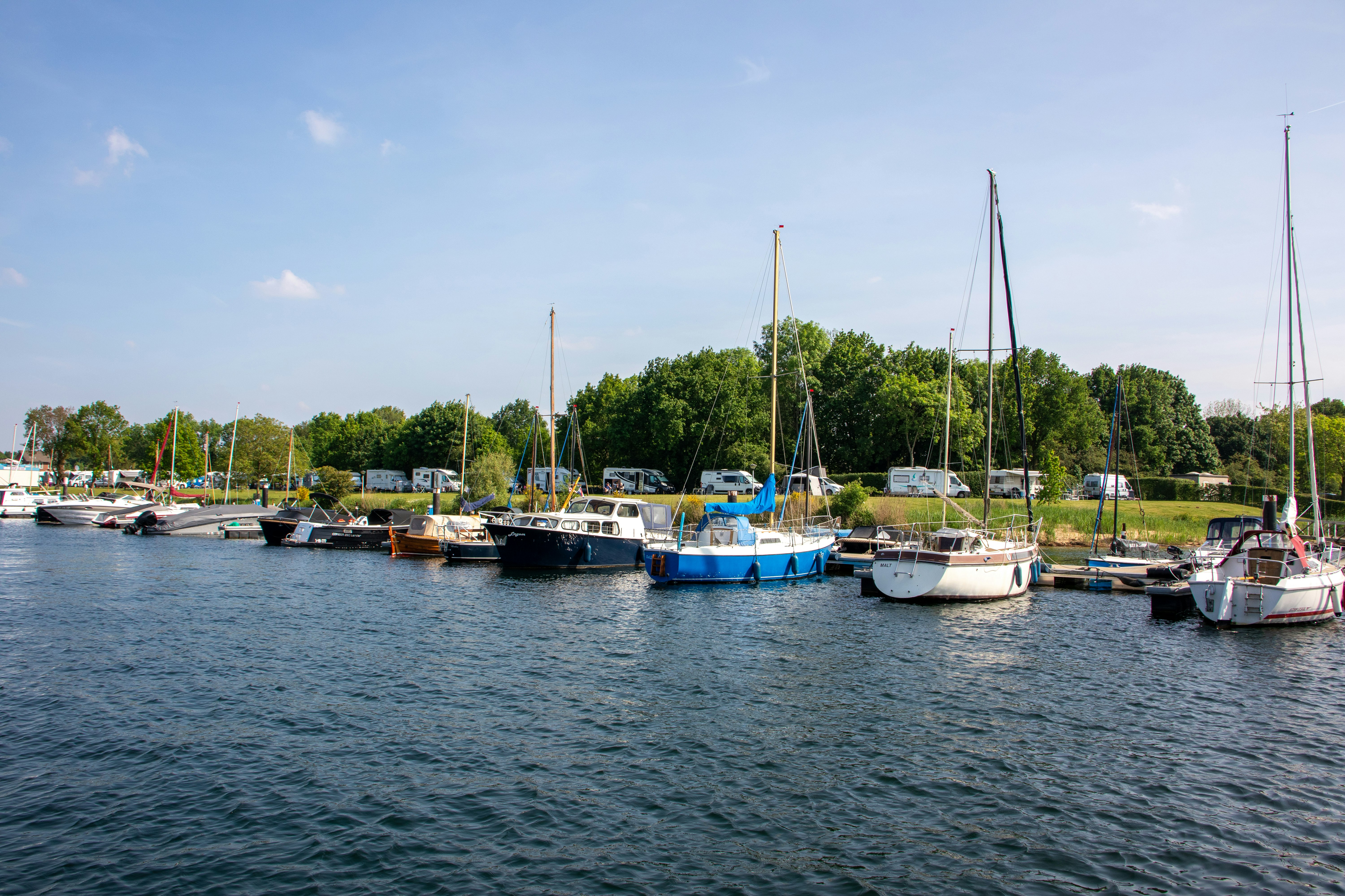Recreatiepark 't Loo - Bootshafen am Campingplatz