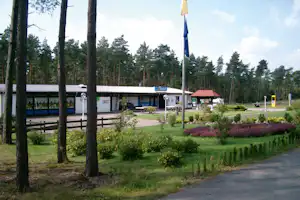 Regenbogen Egestorf - Außenansicht der Rezeption auf dem Campingplatz