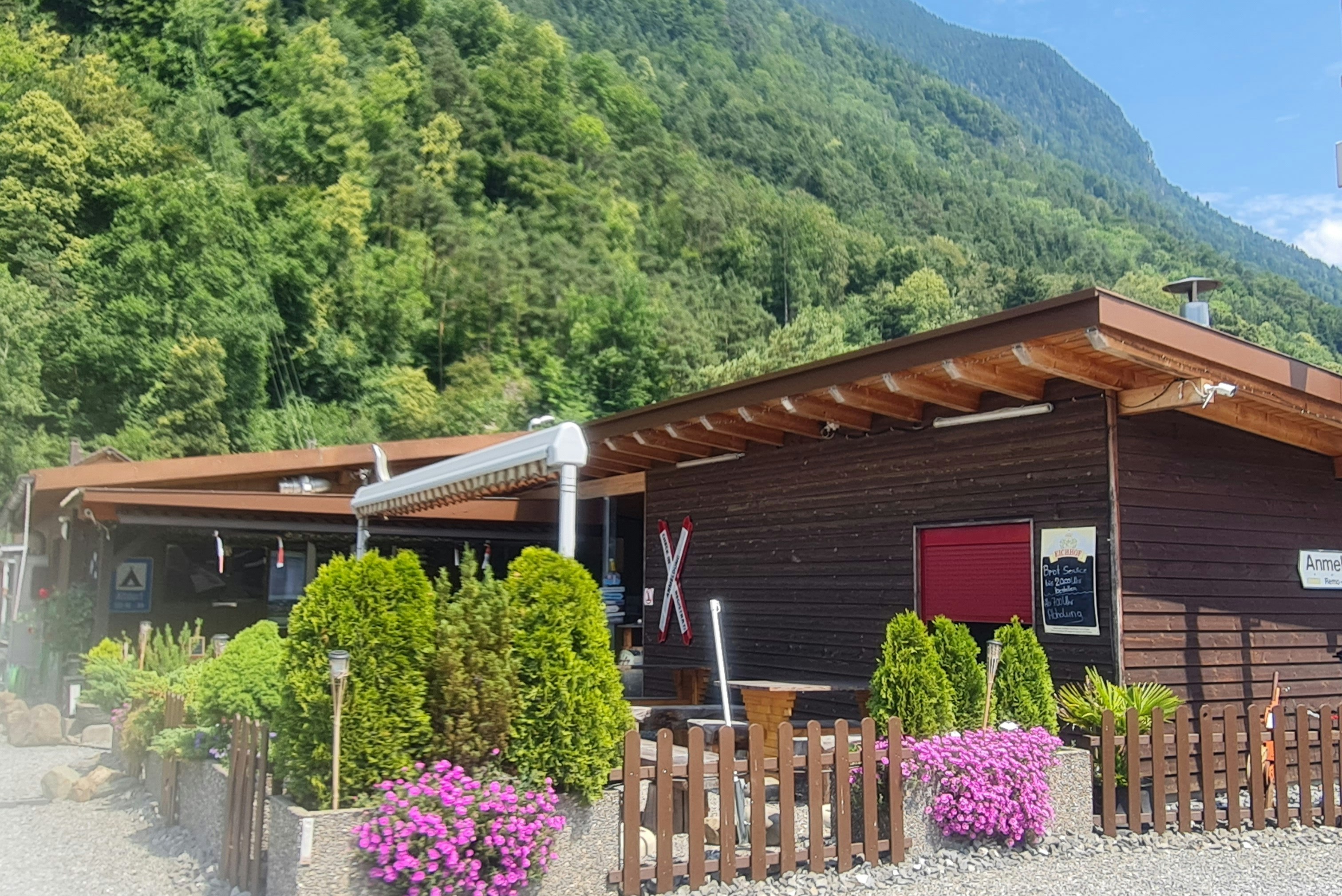 Remo Camping Moosbad - Rezeption am Eingang des Campingplatzes