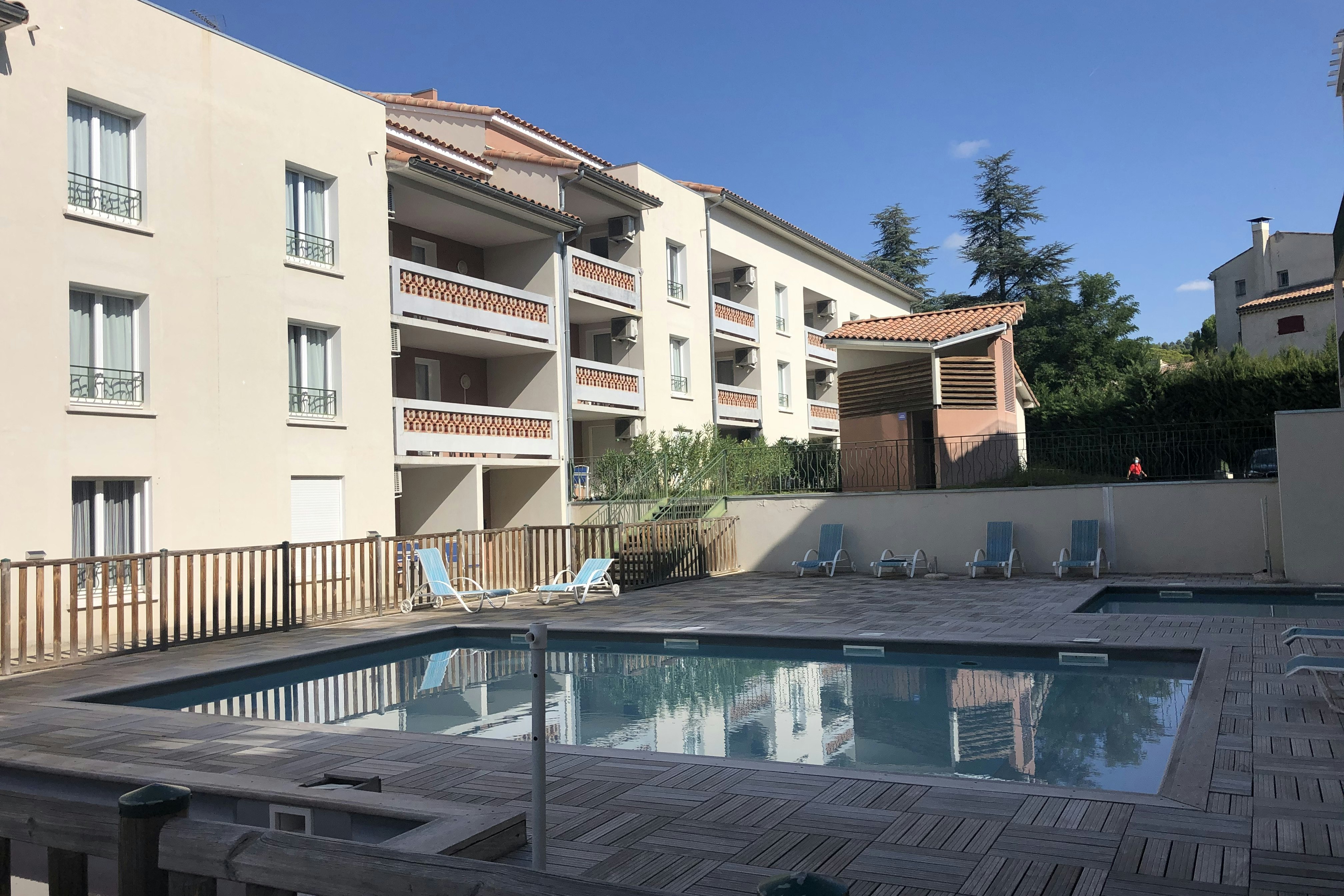 Residence Cote Provence - Pool auf dem Campingplatz