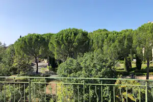Residence Cote Provence - Standplätze im Grünen auf dem Campingplatz