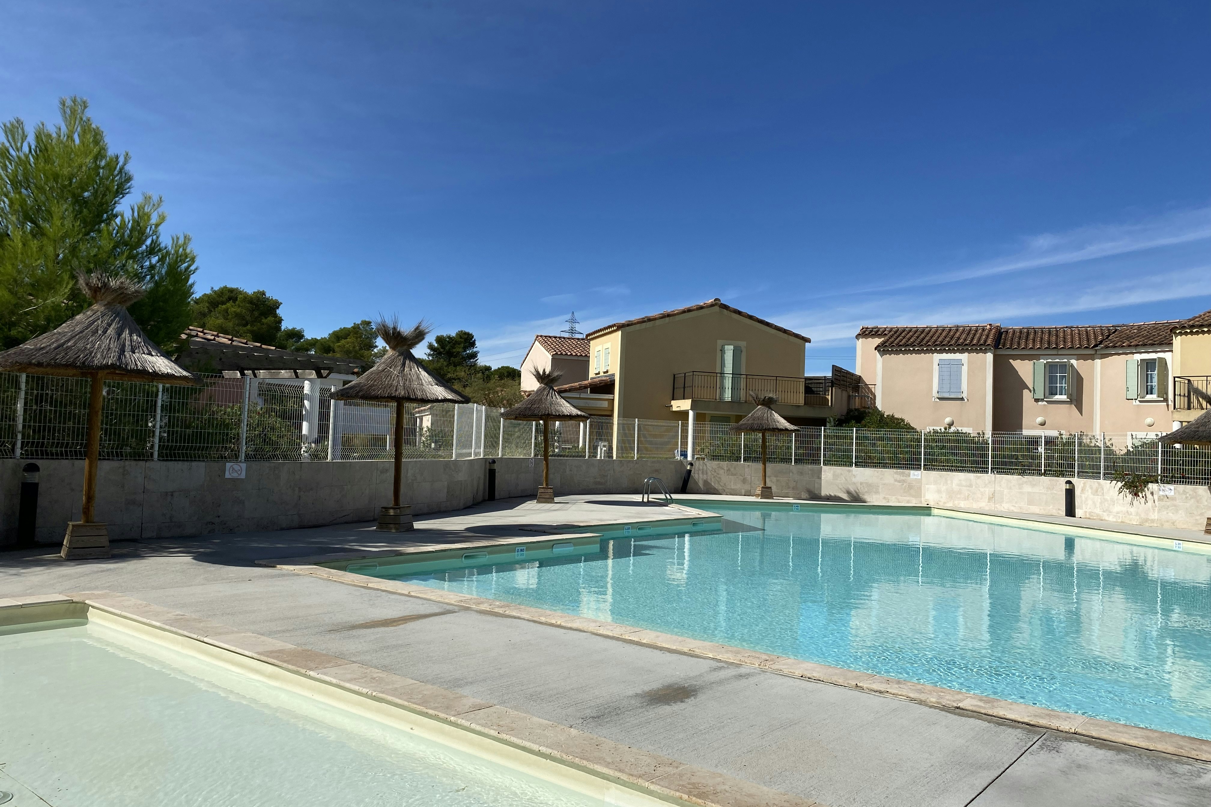 Résidence de la Cabre d'Or - Freibad auf dem Campingplatz