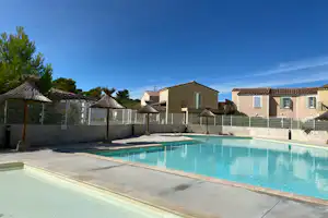 Résidence de la Cabre d'Or - Freibad auf dem Campingplatz