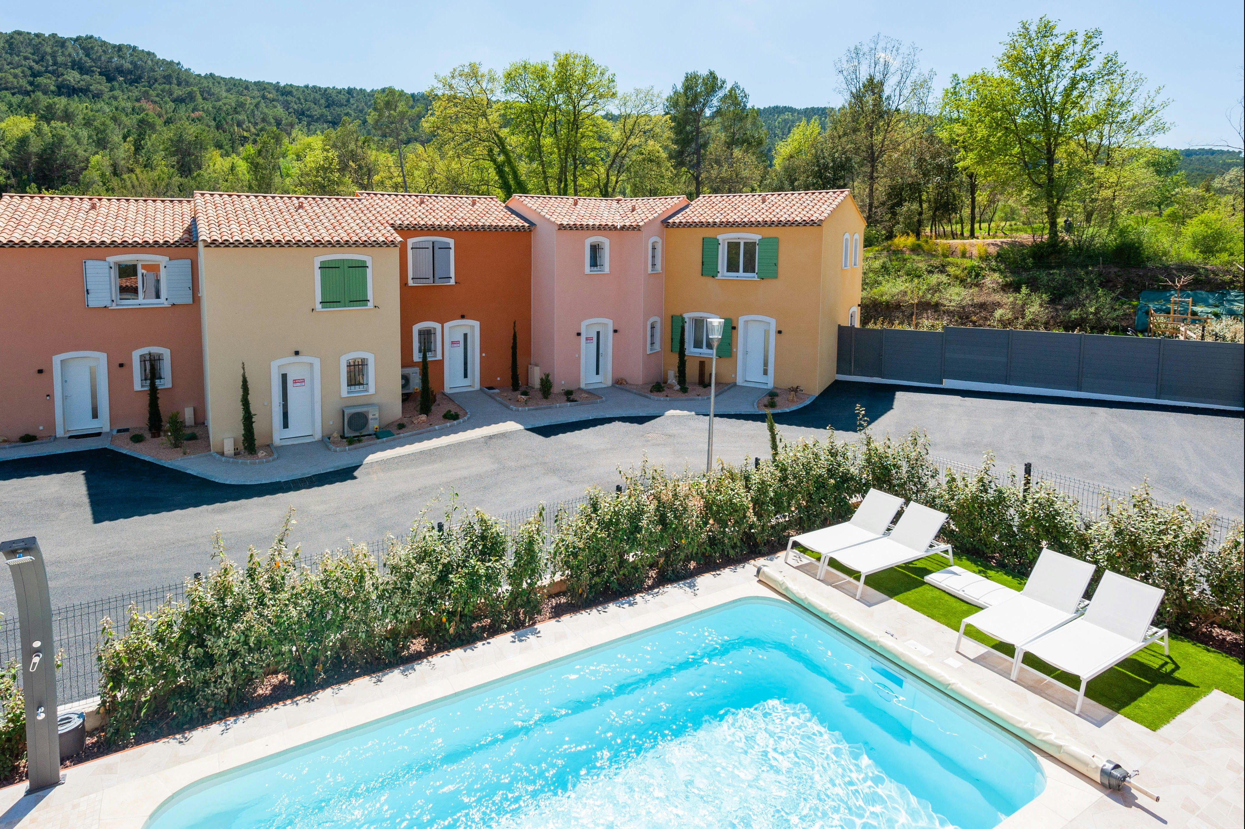 Résidence de Salernes - Blick auf den Pool auf dem Campingplatz