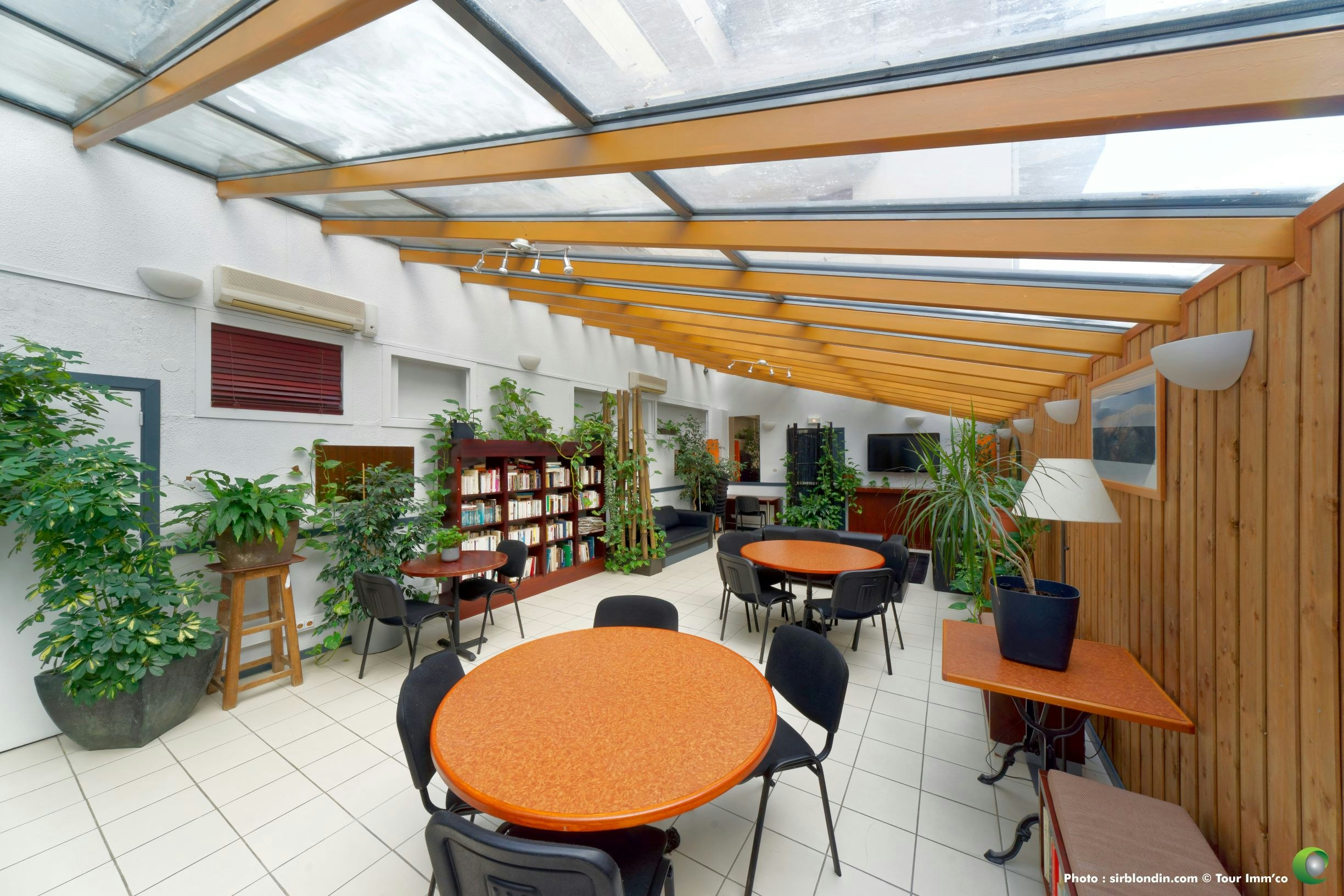 Résidence Les Silènes - Aufenthaltsraum auf dem Campingplatz