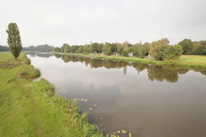 Resort De Arendshorst - Chalets im Grünen auf dem Campingplatz am Ufer der Vecht