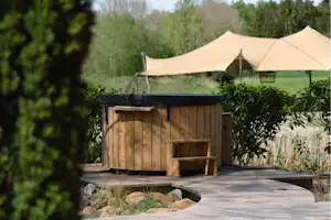 Resort de Parel - Hot Tub auf dem Campingplatz