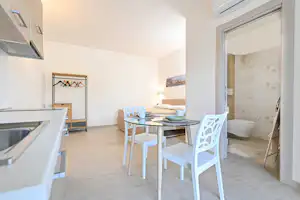 Resort Naturista Grottamiranda - Ferienhaus mit Doppelbett, Küchenzeile und Bad