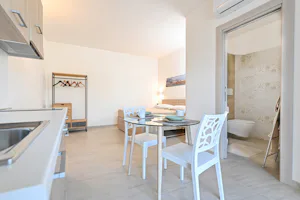 Resort Naturista Grottamiranda - Ferienhaus mit Doppelbett, Küchenzeile und Bad