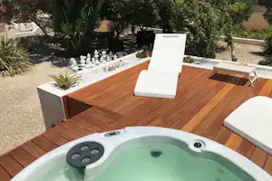Resort Naturista Grottamiranda - Jacuzzi auf dem Campingplatz