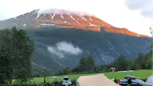 Rjukan Hytte- og Caravanpark - Blick auf die Berge vom Campingplatz aus