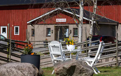 Rödlix vandrarhem & camping