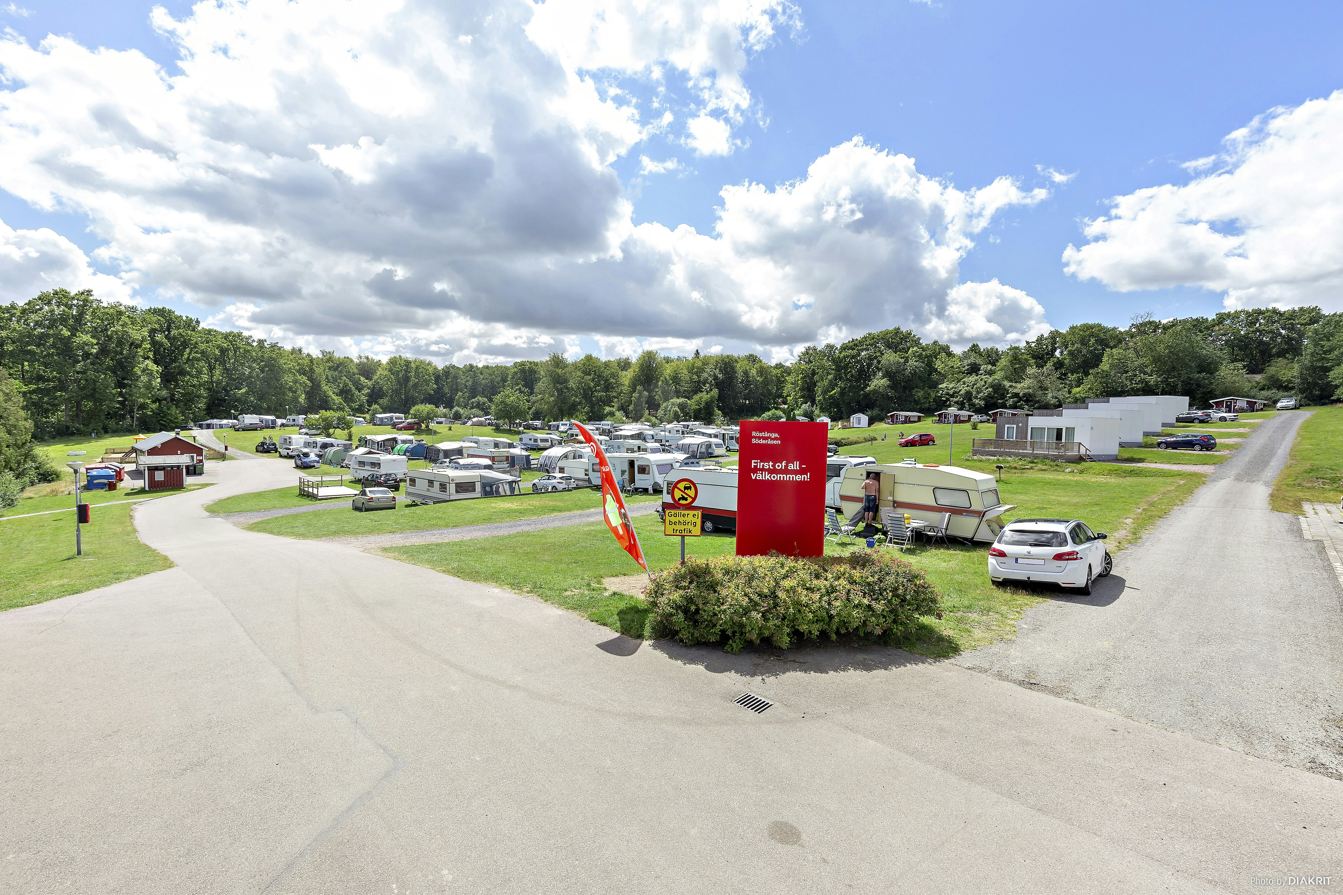 First Camp Röstånga-Söderåsen - Einfahrt des Campingplatzes