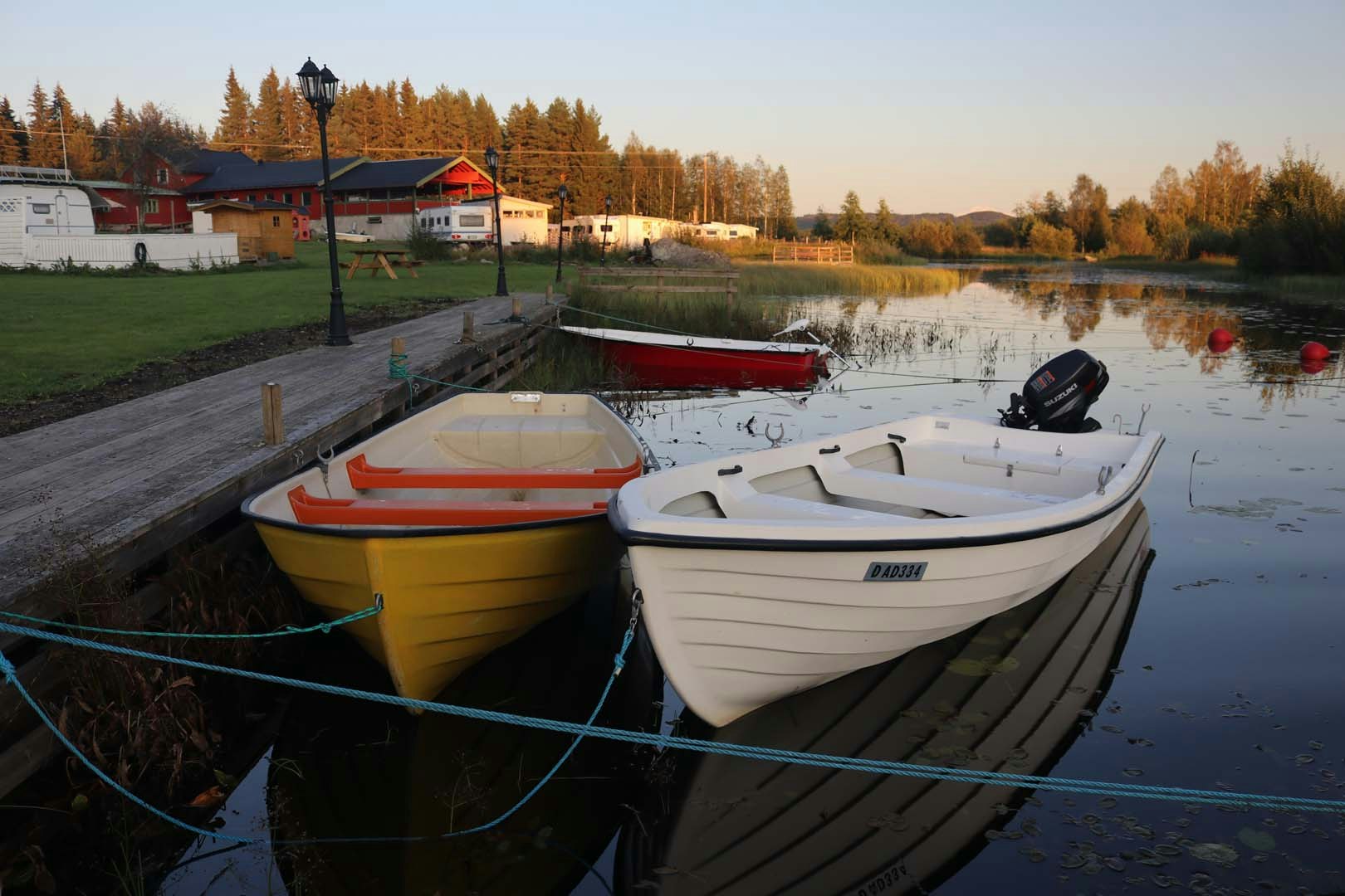 Rokosjøen Camping - Ruderbootverleih auf dem Campingplatz