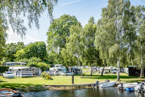 Ronneby Havscamping - Wohnmobil- und Wohnwagenstellplätze im Grünen