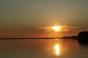 Ronæs Strand Camping - Sonnenuntergang am Meer auf dem Campingplatz