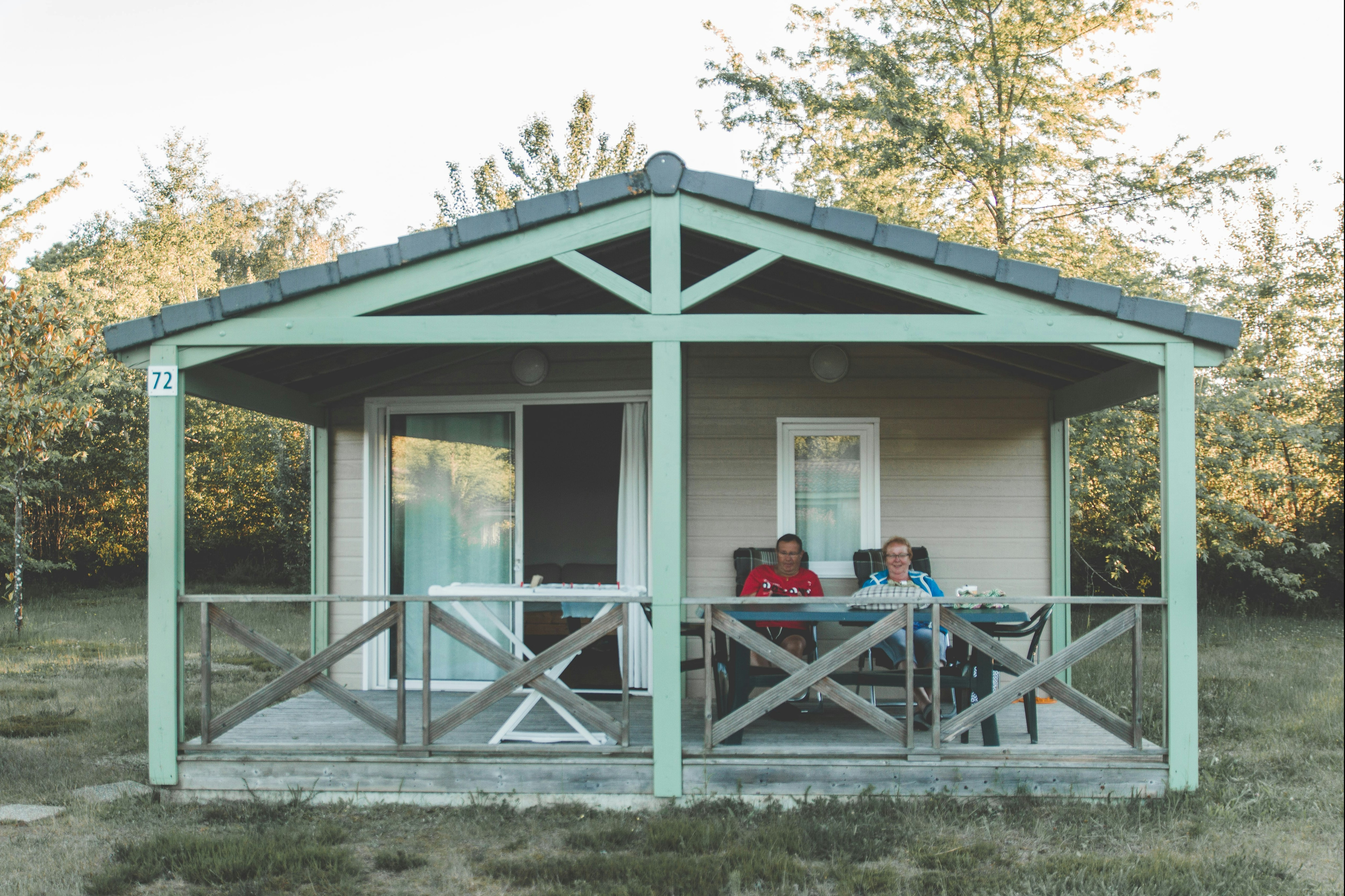 Résidence de tourisme Les Hameaux de Miel  - Mobilheim mit Terrasse auf dem Campingplatz
