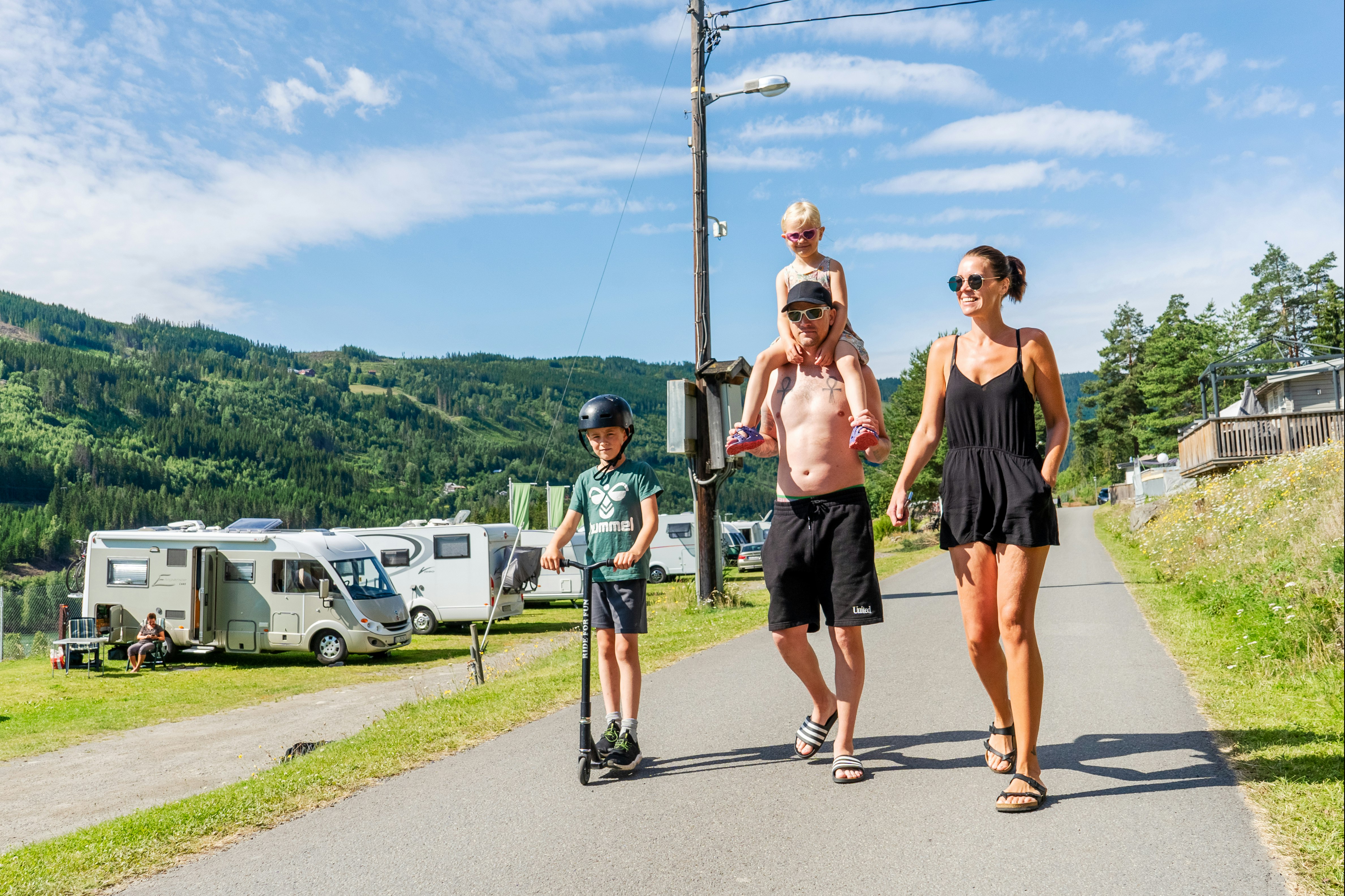 Topcamp Rustberg  Rustberg Camping - Familie auf dem Campingplatz