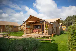 Sahara Stay - Glamping Zelt mit Terrasse