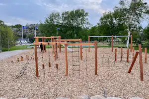 SweCamp Saltviks Camping Saltviks Stugby & Camping - Kinderspielplatz auf dem Campingplatz