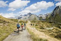 Såndgøld Alpine Glamping - Fahrradtouren in der Umgebung des Campingplatzes
