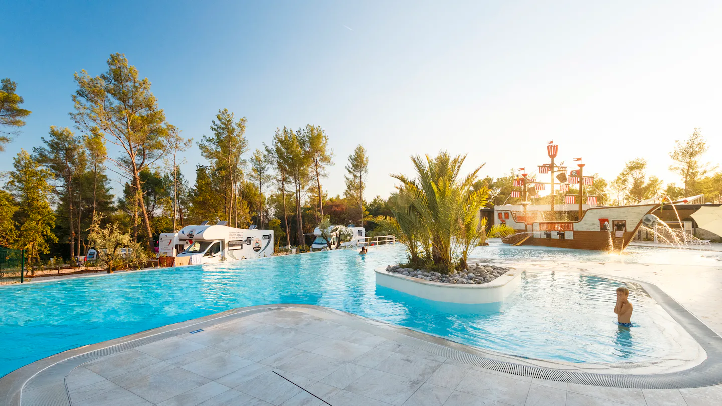 Santa Marina Boutique Camping